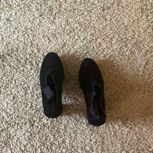 Diane Von Furstenberg black heels